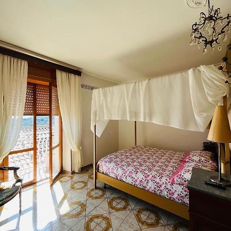شقة روكا إمبريل  في Big House Vicino Al Castello المظهر الخارجي الصورة